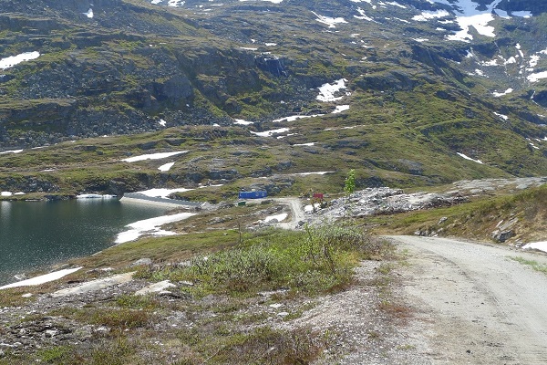 Dam Tovatna og med steinbruddet like til høyre for selve dammen. Foto: TrønderEnergi Dam Tovatna og med steinbruddet like til høyre for selve dammen. Foto: TrønderEnergi