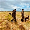 Gåsejegere som bidro i prosjektet for å evaluere utvikling av vingefjær hos grågås i Vesterålen. Foto © Ove Martin Gundersen 